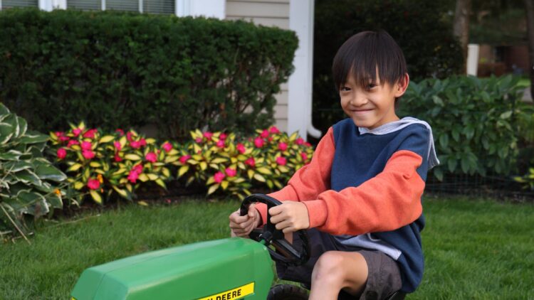 Helping Nam & Cessie Thrive Banner Image
